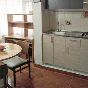 image Apt 206_07_c.jpg